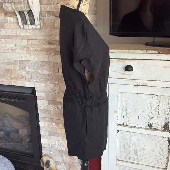 Mono B black elastic waist short sleeve vneck romper two pockets lined shorts - Picture 6 of 16